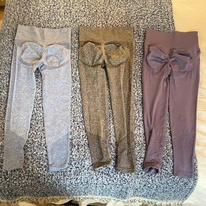 3 pairs of booty scrunch Workout leggings- NEVER WORN